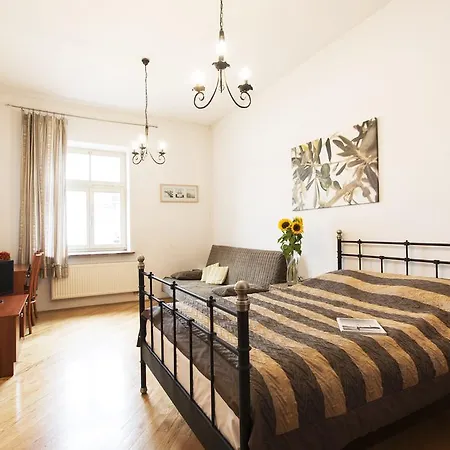 Sodispar Mikolajska Old Town Apartmán *